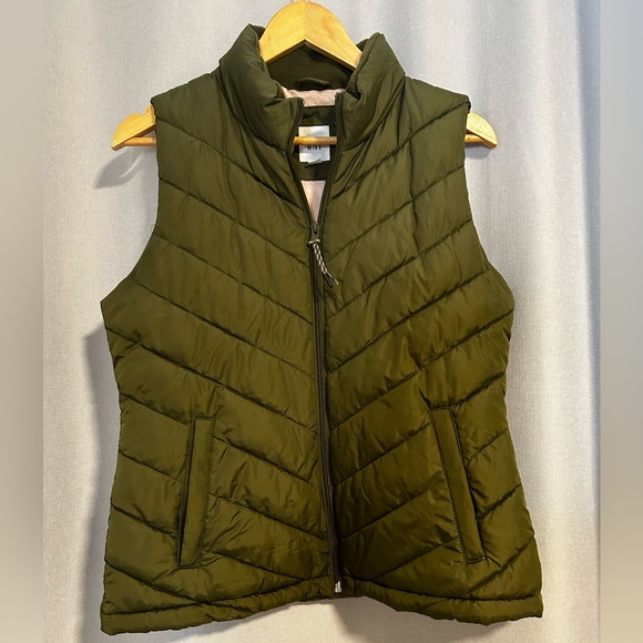3/25$ Gap Puffy Vest - Picture 1 of 2